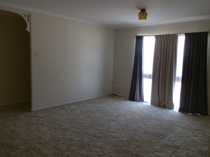 114 Harris Street, Emerald QLD 4720