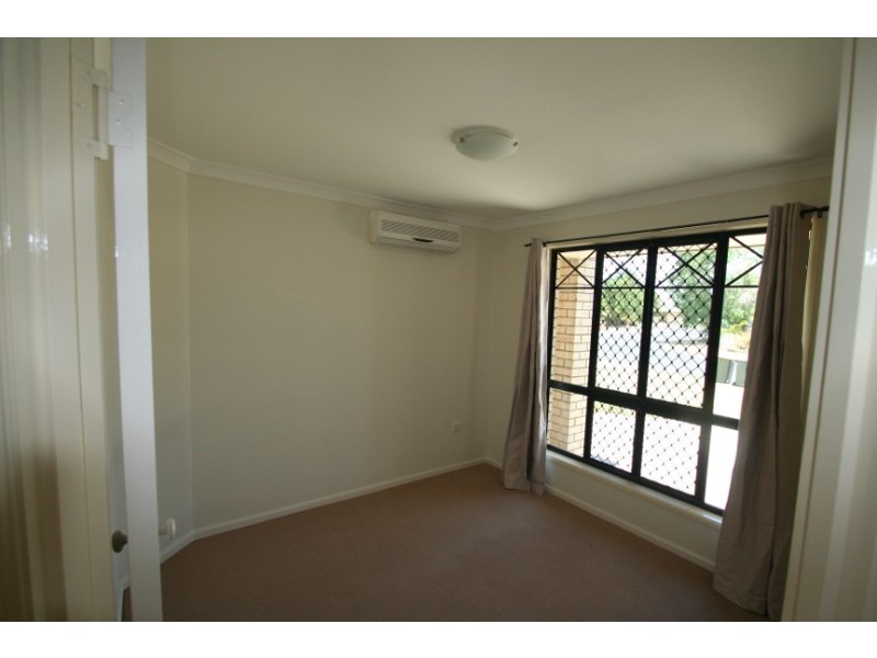 24 Dodd Drive, Emerald QLD 4720