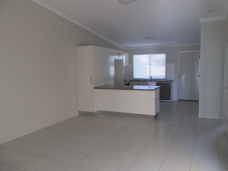 Unit 12/21 Rivergum Drive, Emerald QLD 4720