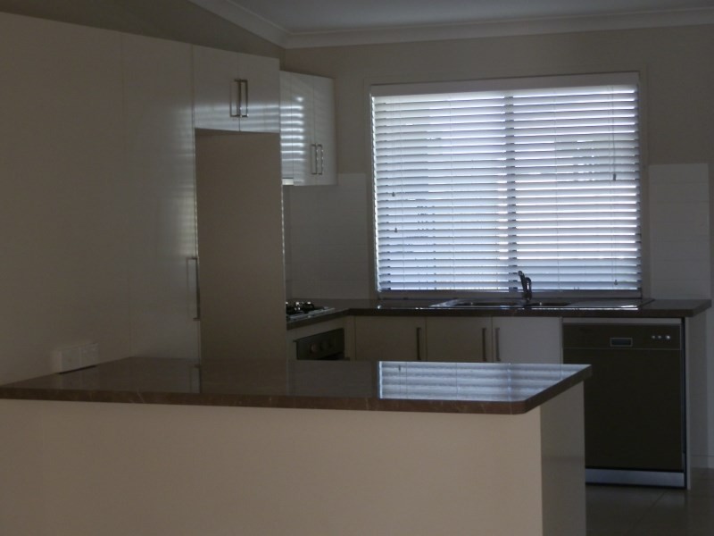 Unit 12/21 Rivergum Drive, Emerald QLD 4720