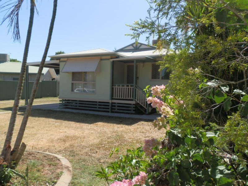 90 and 90A Baker Street, Emerald QLD 4720