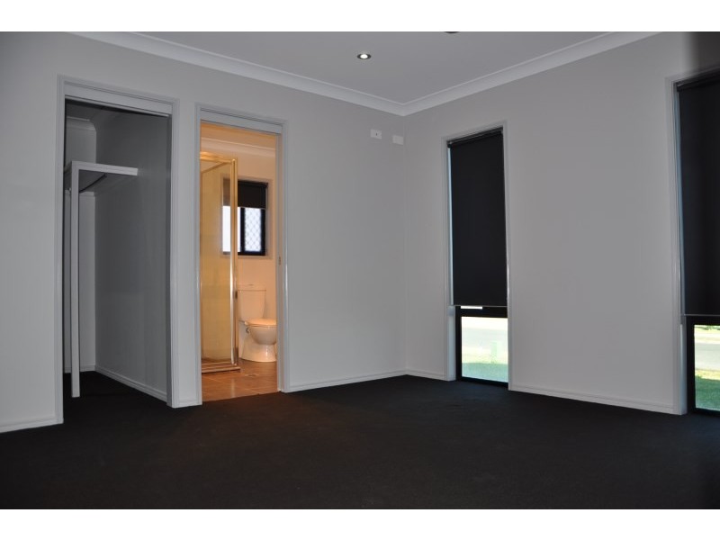 64 Lakeside Drive, Emerald QLD 4720