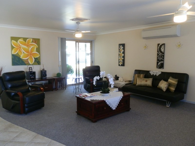 42 Cowan Crescent, Emerald QLD 4720