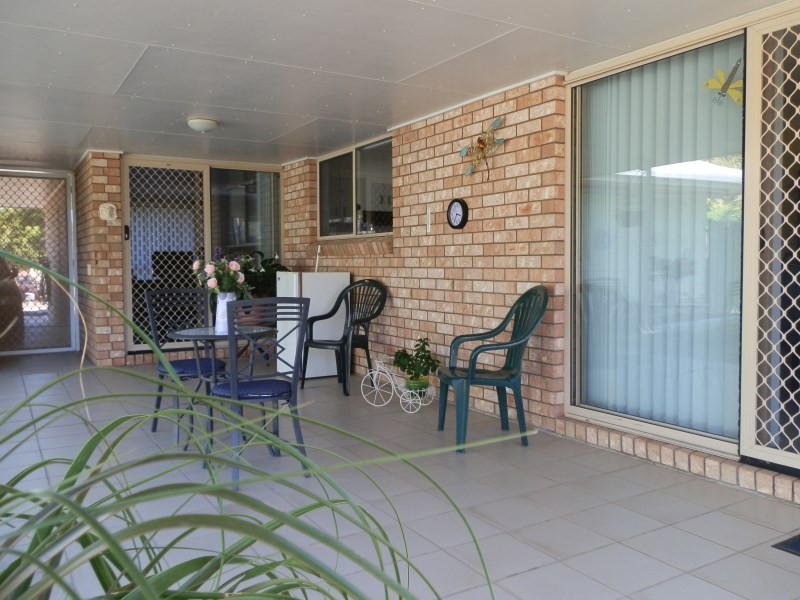 42 Cowan Crescent, Emerald QLD 4720