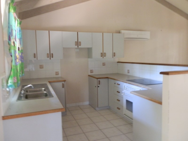 10 Julie Court, Emerald QLD 4720