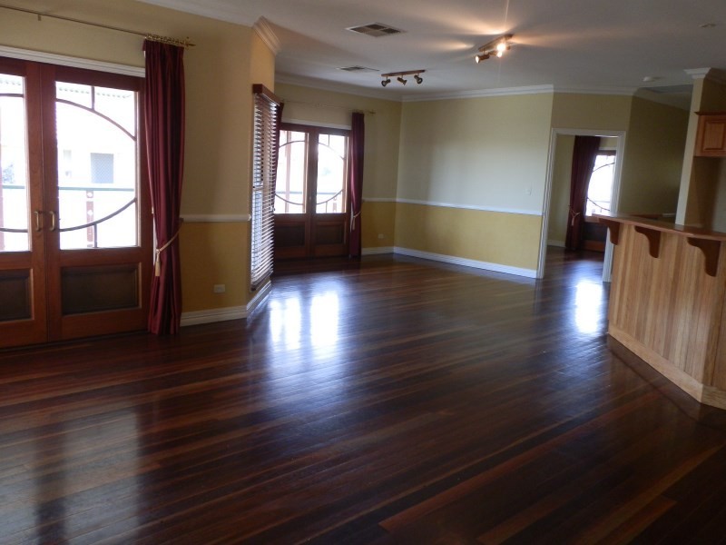 14 Jeppesen Drive, Emerald QLD 4720