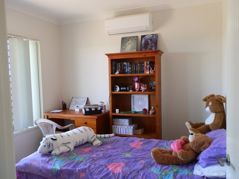 4 Singleton Court, Emerald QLD 4720