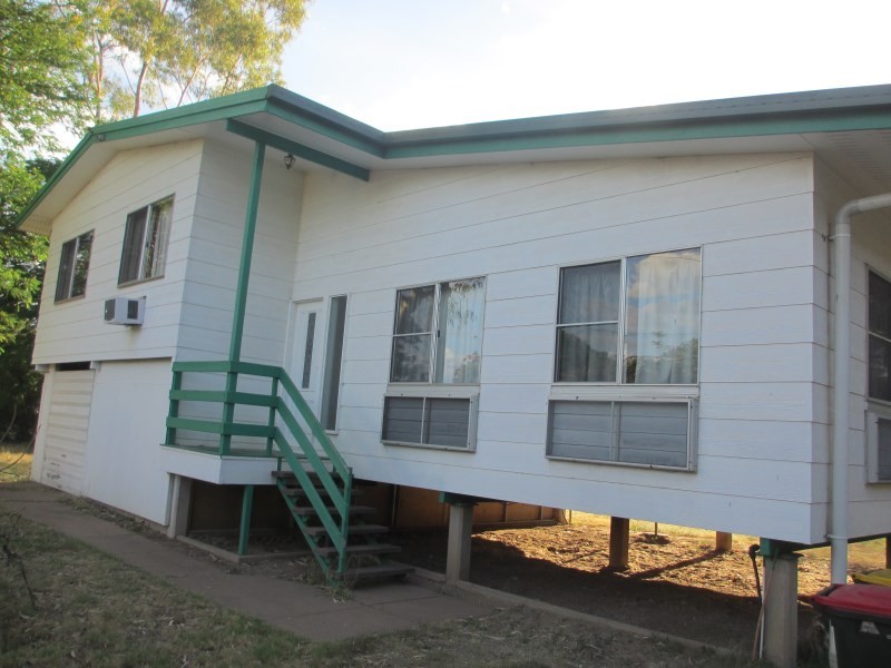 12 Pryor Place, Emerald QLD 4720