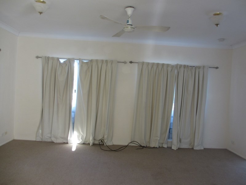12 Pryor Place, Emerald QLD 4720