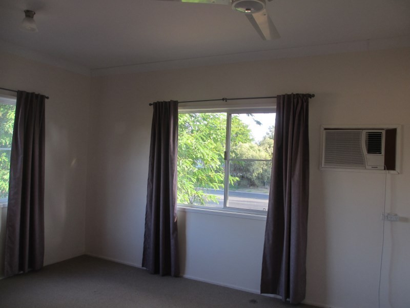 12 Pryor Place, Emerald QLD 4720