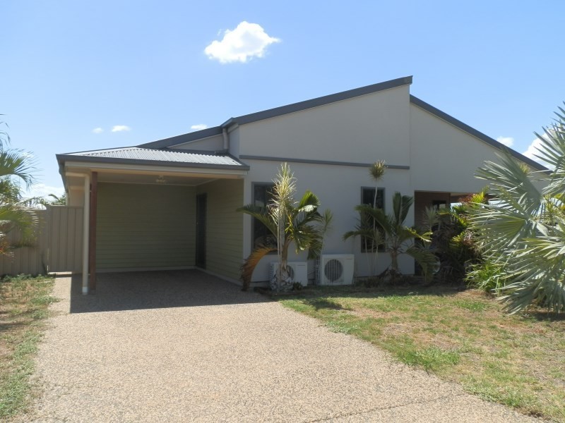 Unit 11A Brokenwood Street, Emerald QLD 4720