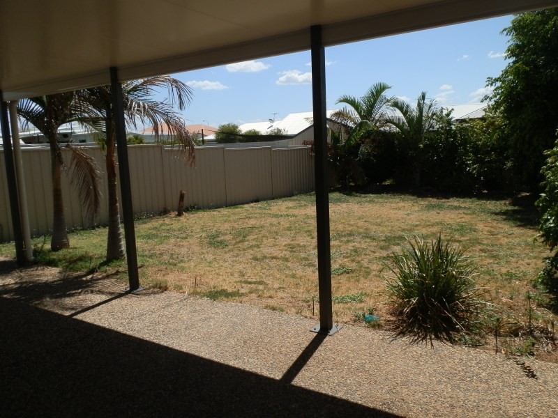 Unit 11A Brokenwood Street, Emerald QLD 4720