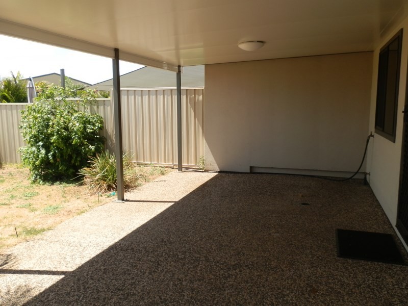 Unit 11A Brokenwood Street, Emerald QLD 4720