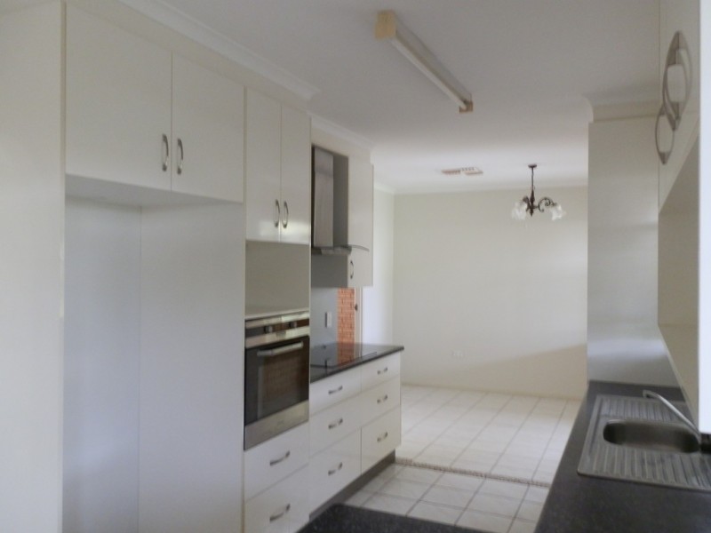 50 Park Avenue, Emerald QLD 4720