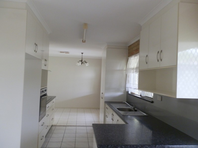 50 Park Avenue, Emerald QLD 4720