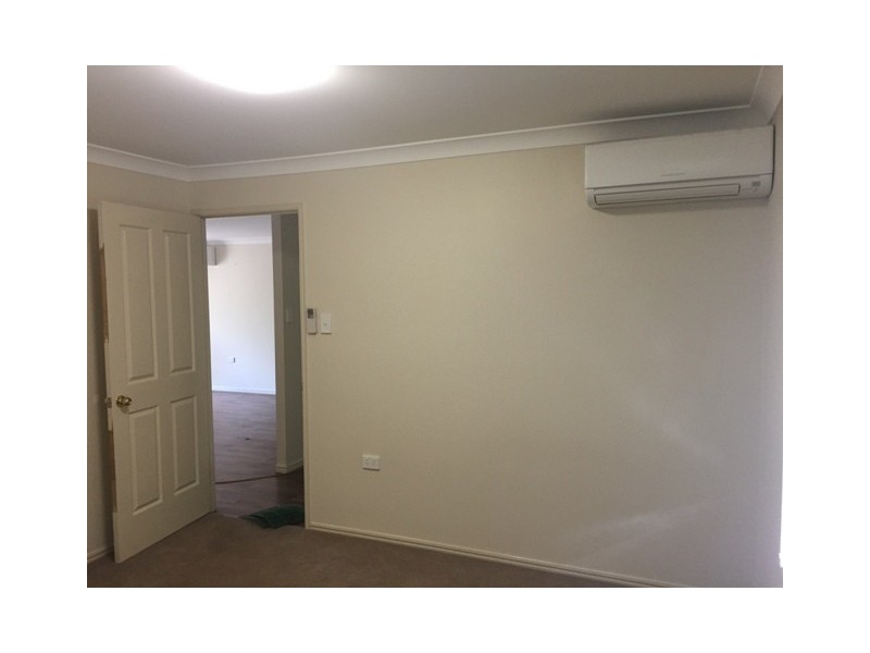 25 Jeppesen Drive, Emerald QLD 4720