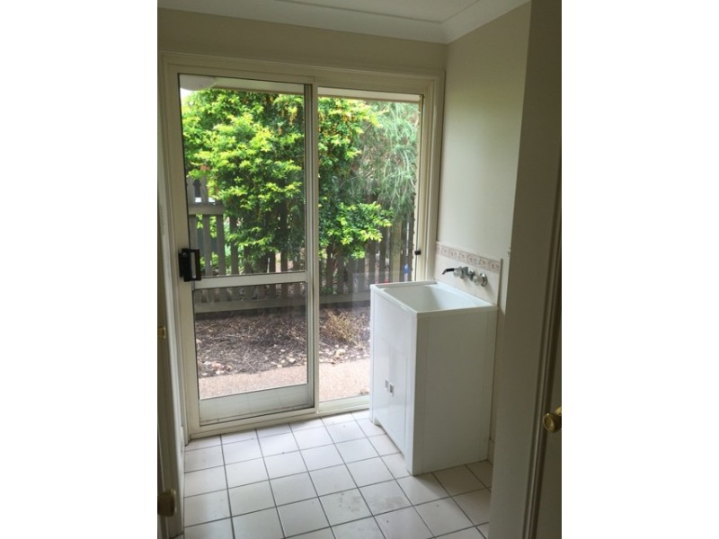 25 Jeppesen Drive, Emerald QLD 4720