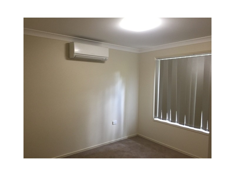 25 Jeppesen Drive, Emerald QLD 4720