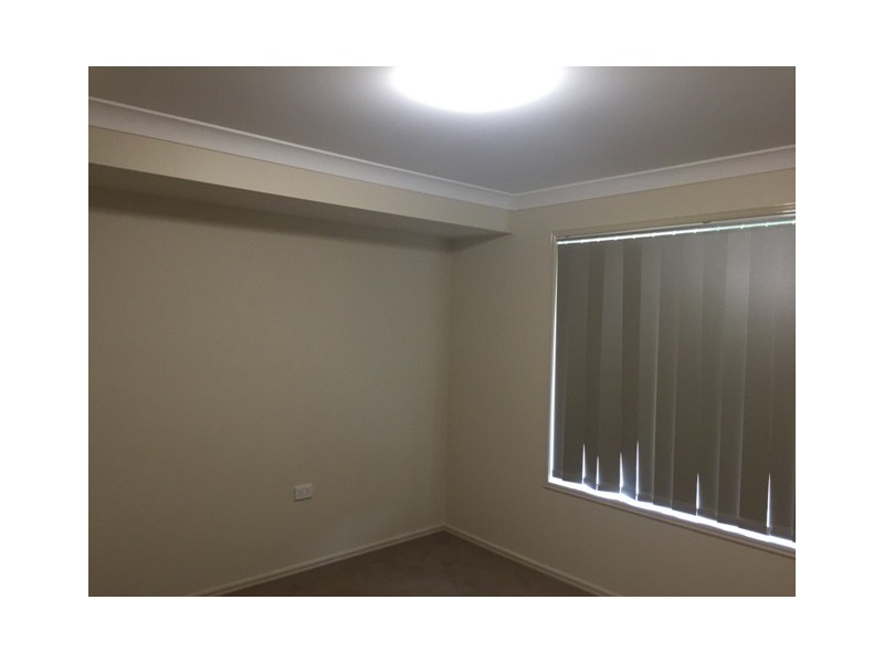 25 Jeppesen Drive, Emerald QLD 4720