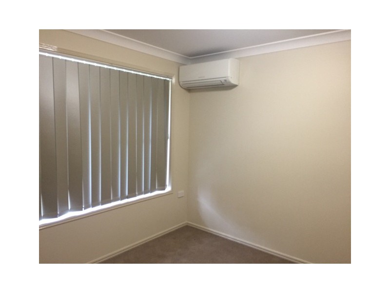 25 Jeppesen Drive, Emerald QLD 4720
