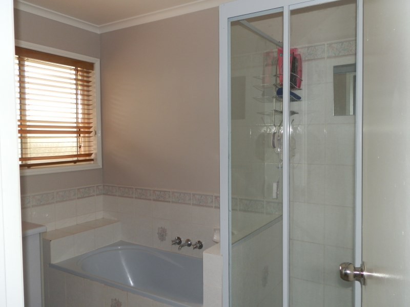 5 Reo Place, Emerald QLD 4720