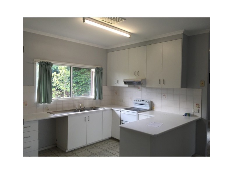 9 Colleen Avenue, Emerald QLD 4720