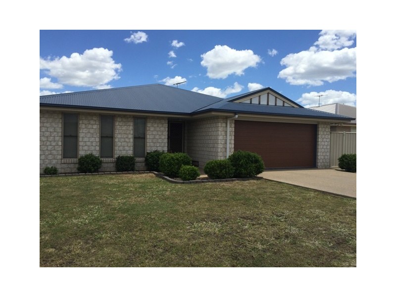 25 Scenic Drive, Emerald QLD 4720