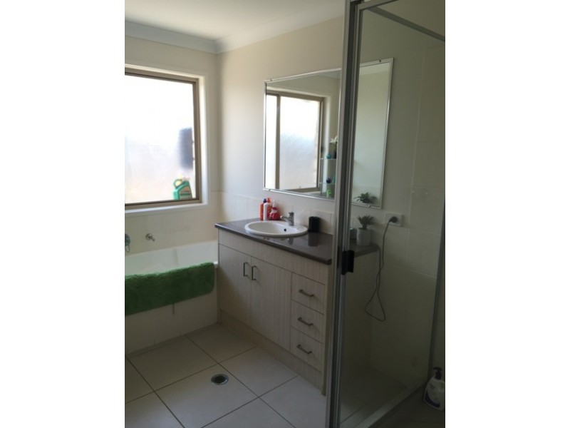 25 Scenic Drive, Emerald QLD 4720