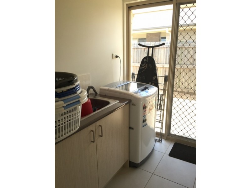 25 Scenic Drive, Emerald QLD 4720
