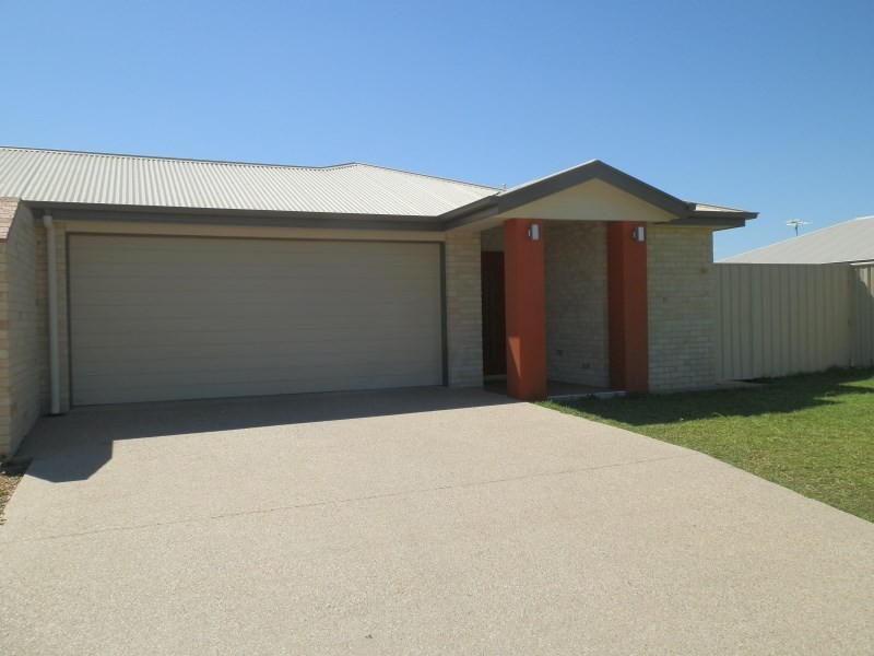 2/7 Wright Street, Emerald QLD 4720