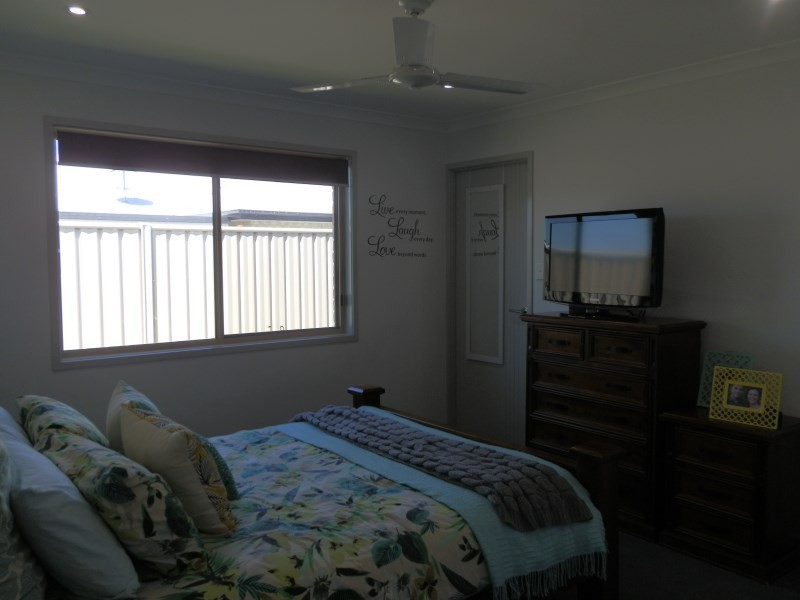2/7 Wright Street, Emerald QLD 4720