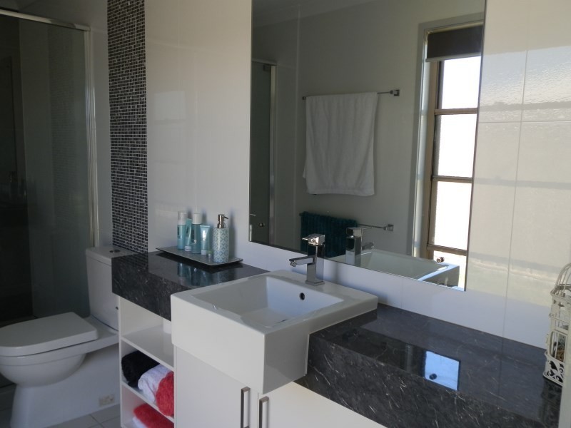 2/7 Wright Street, Emerald QLD 4720