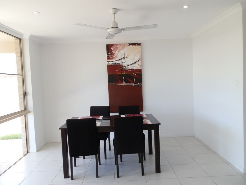 2/7 Wright Street, Emerald QLD 4720