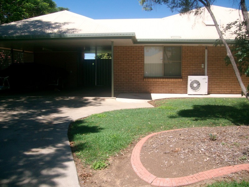 2a Sharyln Crescent, Emerald QLD 4720