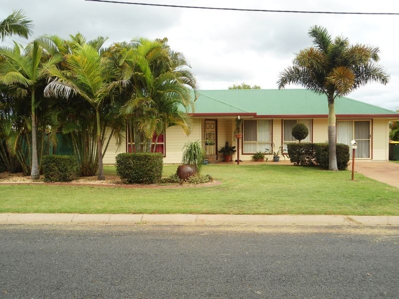 1 Peggy Court, Emerald QLD 4720
