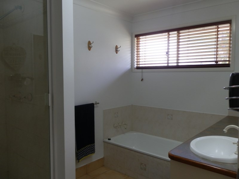 1 Peggy Court, Emerald QLD 4720