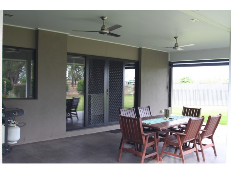 23 Newman Drive, Emerald QLD 4720