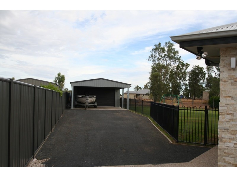 23 Newman Drive, Emerald QLD 4720