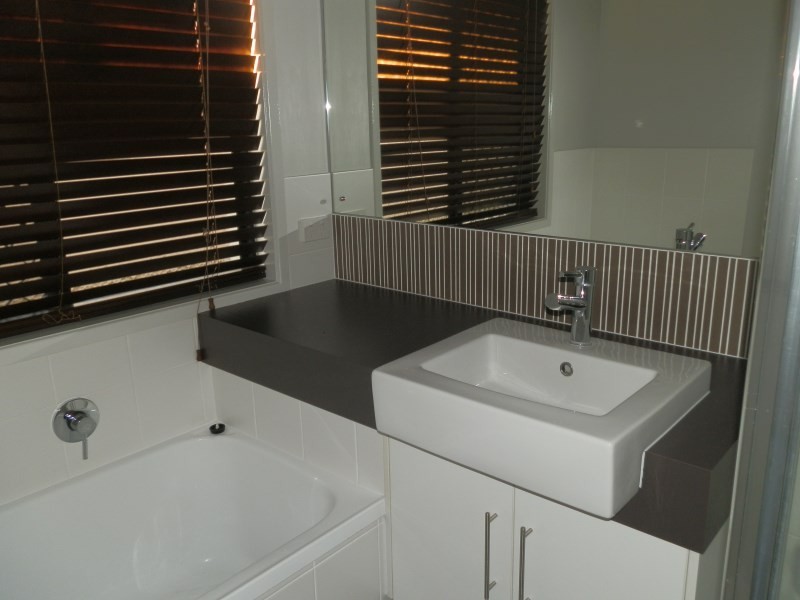 1/34 Brokenwood Street, Emerald QLD 4720