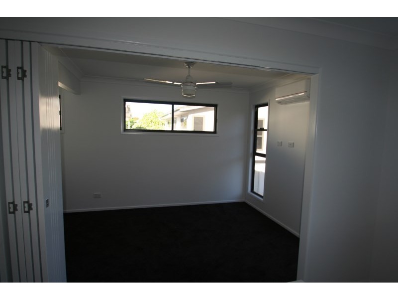 4/9 Cypress Drive, Emerald QLD 4720