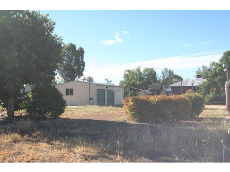 13 Edgewood Drive, Emerald QLD 4720
