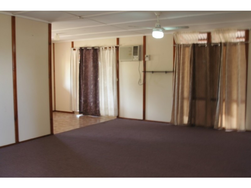 13 Edgewood Drive, Emerald QLD 4720