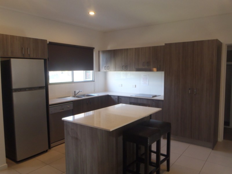 1 Lilly Close, Emerald QLD 4720