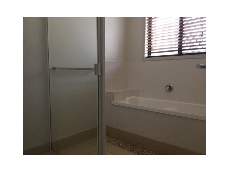 2 Staunton Street, Emerald QLD 4720