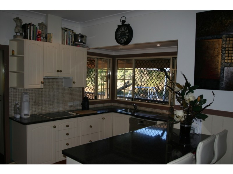 23 Silica Road, Emerald QLD 4720