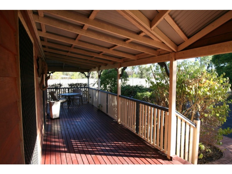 23 Silica Road, Emerald QLD 4720