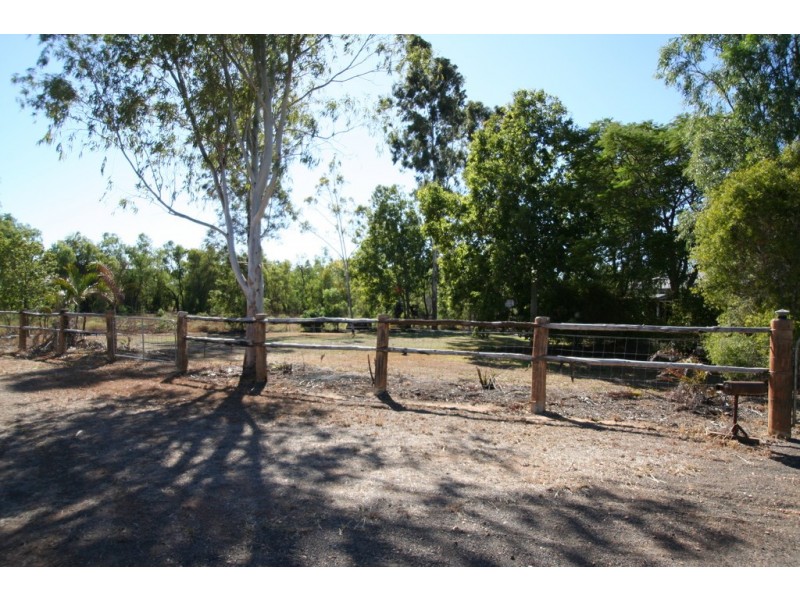 23 Silica Road, Emerald QLD 4720
