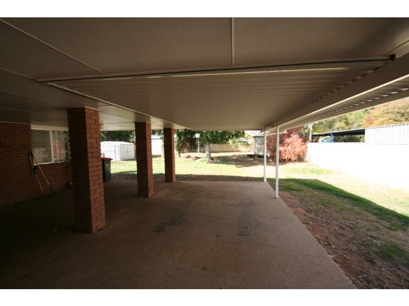 112 Ruby Street, Emerald QLD 4720