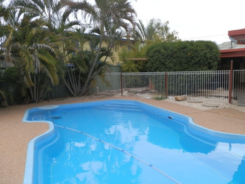 24 Barry Street, Emerald QLD 4720