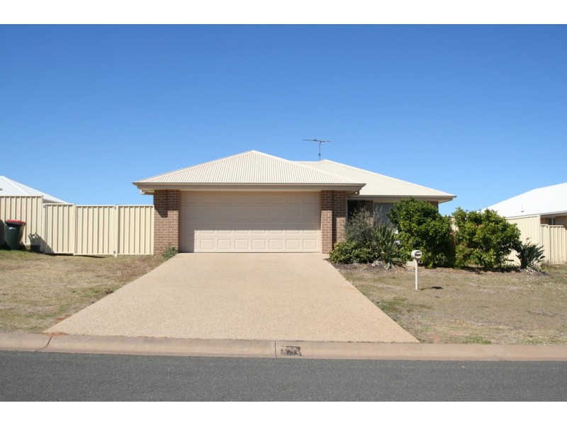 5 Windermere Street, Emerald QLD 4720